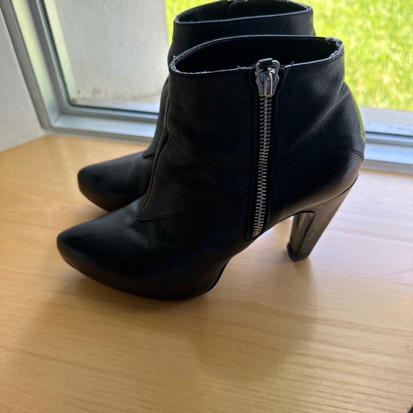 Balenciaga Boots - Picture 1 of 4